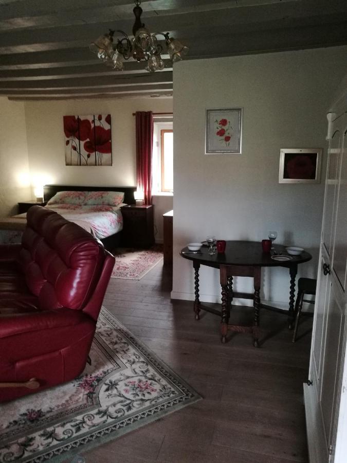 Chez Pastuso Bed and Breakfast Brigueuil-le-Chantre Eksteriør billede